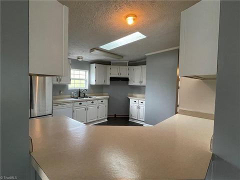 1564 Wall Loop Rd, Walnut Cove, NC 27052 photo 8