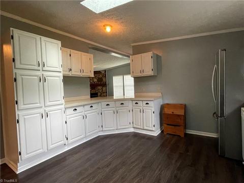 1564 Wall Loop Rd, Walnut Cove, NC 27052 photo 6