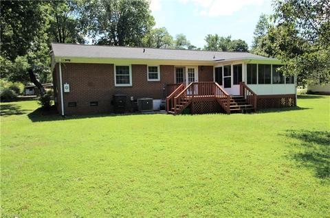 707 Summit Rd, High Point, NC 27265 photo 2