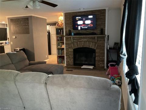 5387 Parinna Dr, Trinity, NC 27370 photo 3