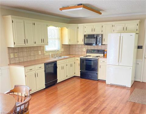 806 Wall St, Archdale, NC 27263 photo 3