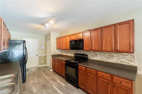 102 Bouldin Ct, Trinity, NC 27370 photo 10