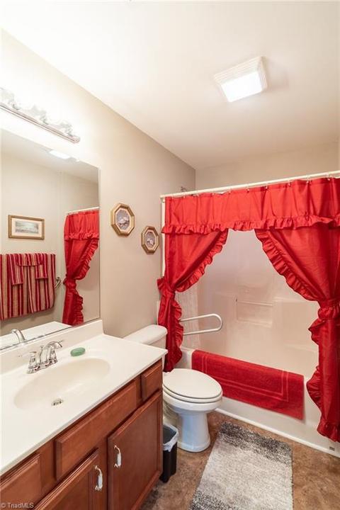 102 Bouldin Ct, Trinity, NC 27370 photo 16