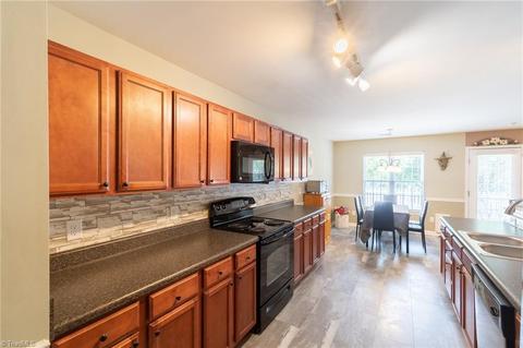 102 Bouldin Ct, Trinity, NC 27370 photo 12