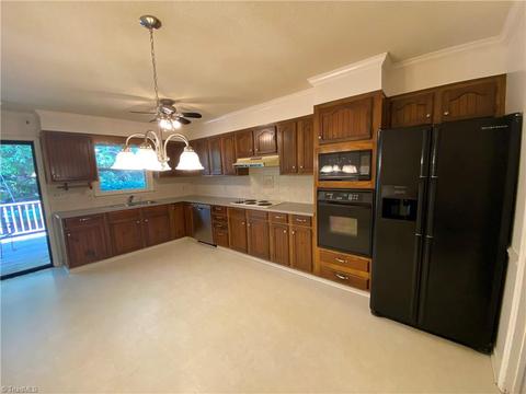 3631 Tanglebrook Trl, Clemmons, NC 27012 photo 8