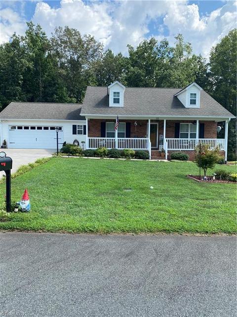 113 Calloway Ct, King, NC 27021 photo 2