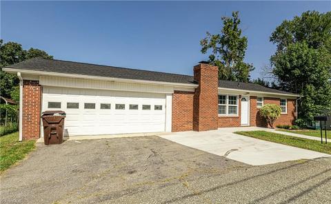 5529 Blueberry Ct, Trinity, NC 27370 photo 2
