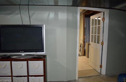 971 Long Hill Rd, Pilot Mountain, NC 27041 photo 25
