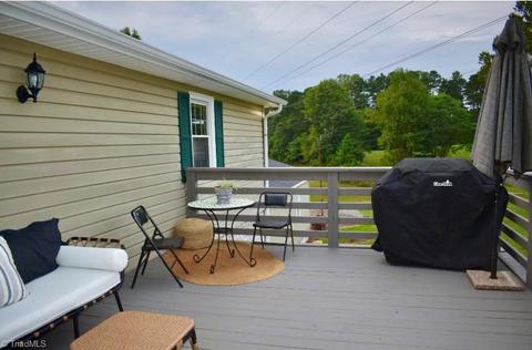 971 Long Hill Rd, Pilot Mountain, NC 27041 photo 17