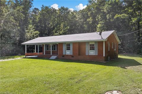 566 Sexton Rd, Denton, NC 27239 photo 2