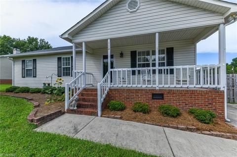 112 Ridge Creek Cir, Trinity, NC 27370 photo 4