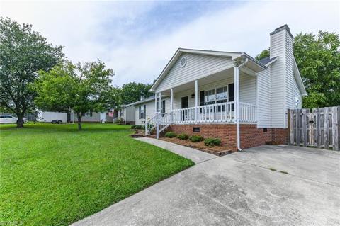 112 Ridge Creek Cir, Trinity, NC 27370 photo 3