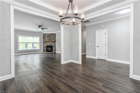 2822 Fallin Ct, High Point, NC 27262 photo 6
