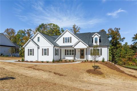 159 Lantern Dr, Advance, NC 27006 photo 2
