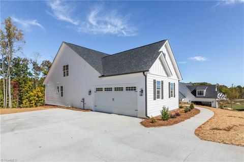 159 Lantern Dr, Advance, NC 27006 photo 4