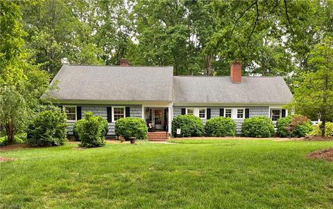 352 Ivy Cir, Elkin, NC 28621 photo 2