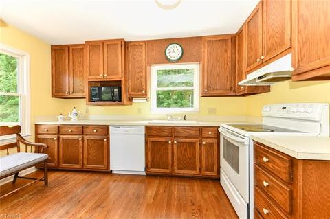 409 Old Mill Rd, High Point, NC 27265 photo 13