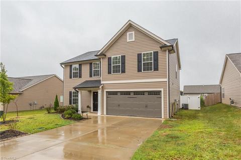 4497 River Gate Dr, Clemmons, NC 27012 photo 1