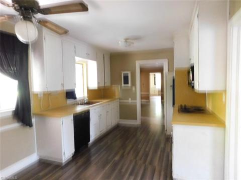 3 Forest Dr, Thomasville, NC 27360 photo 5