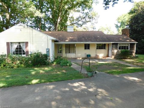 3 Forest Dr, Thomasville, NC 27360 photo 16