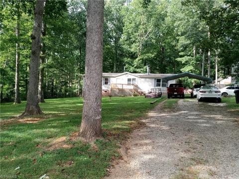 5408 Parinna Dr, Trinity, NC 27370 photo 2