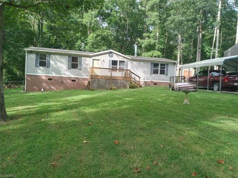 5408 Parinna Dr, Trinity, NC 27370 photo 1