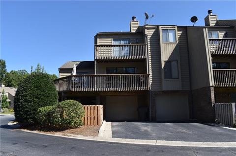 2425 Cypress Ct, High Point, NC 27265 photo 2