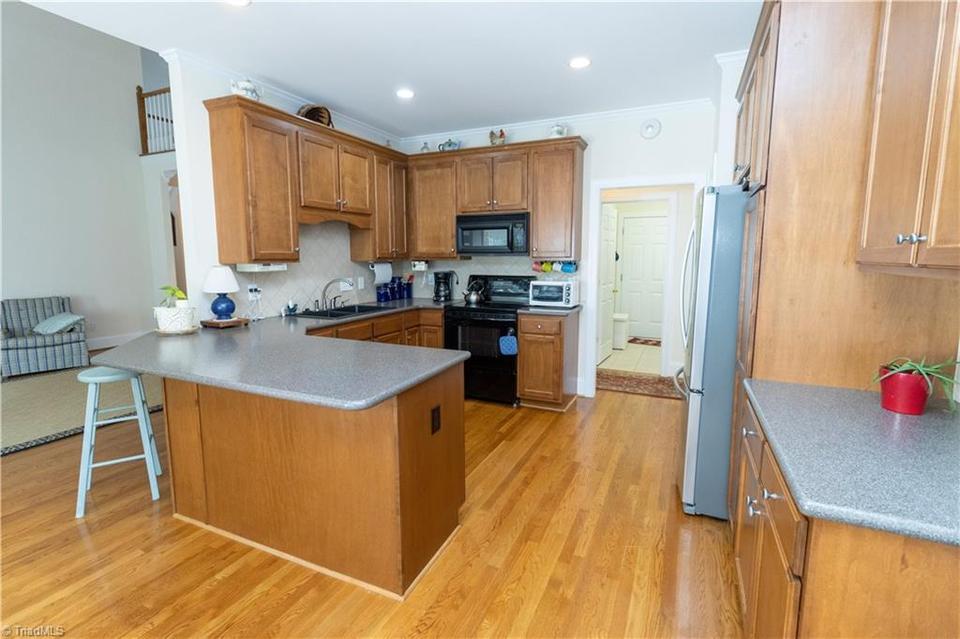  5903 Fleming Terrace Rd, Greensboro, NC 27410 photo 16