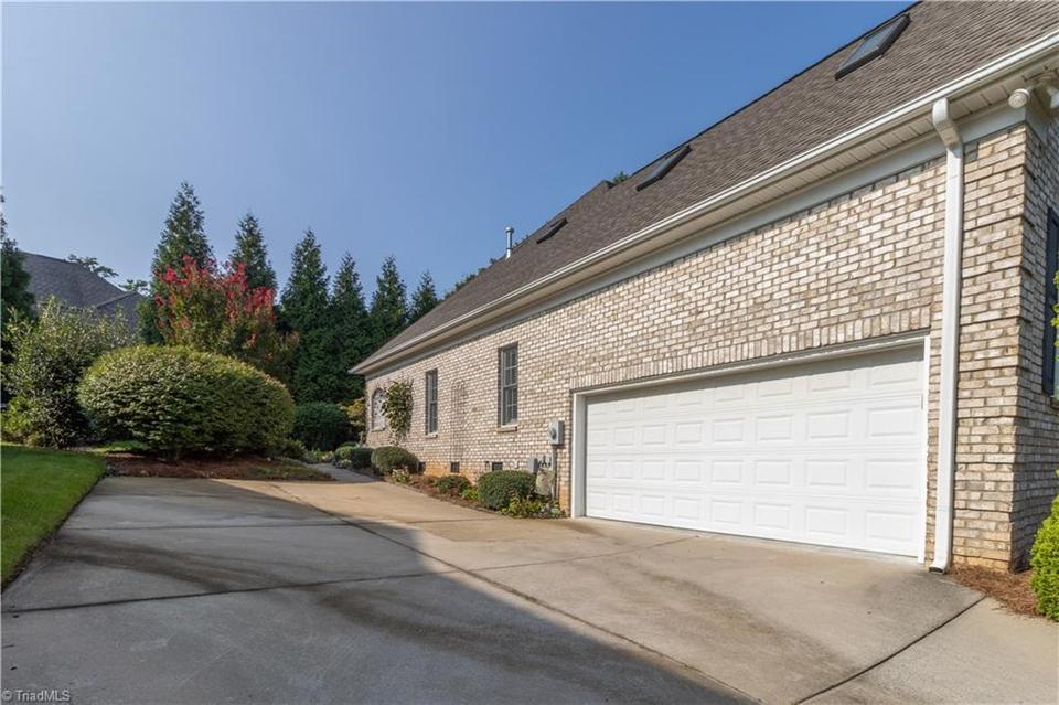  5903 Fleming Terrace Rd, Greensboro, NC 27410 photo 4