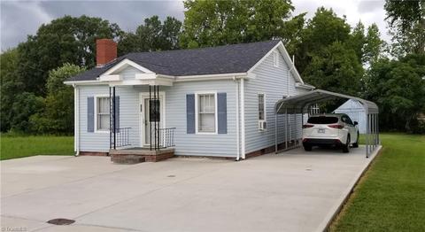 202 W Springfield Rd, High Point, NC 27263 photo 1