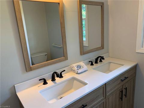 2203 E Stadium Dr, Eden, NC 27288 photo 9
