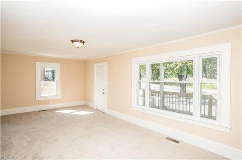 611 Stone Pl, High Point, NC 27262 photo 6