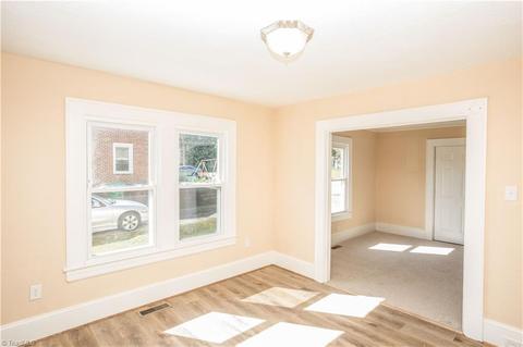 611 Stone Pl, High Point, NC 27262 photo 10