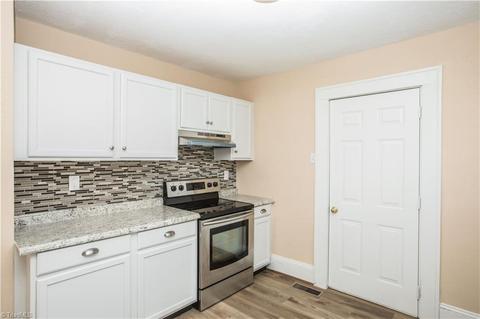 611 Stone Pl, High Point, NC 27262 photo 12