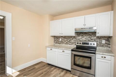 611 Stone Pl, High Point, NC 27262 photo 14
