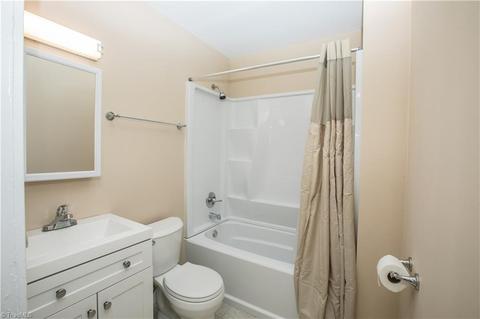 611 Stone Pl, High Point, NC 27262 photo 17