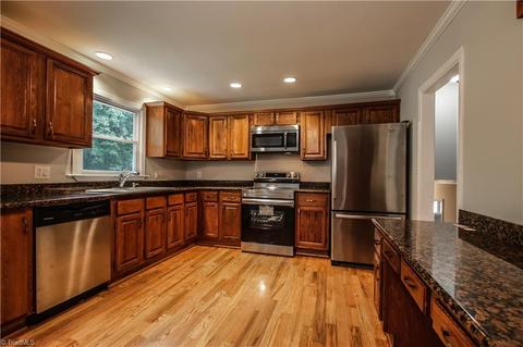 3100 Covedale St, High Point, NC 27265 photo 8
