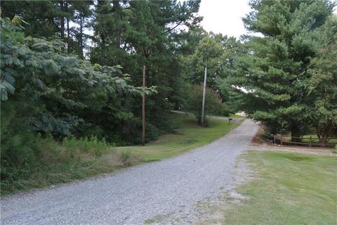 4534 Irwin St, Trinity, NC 27370 photo 8