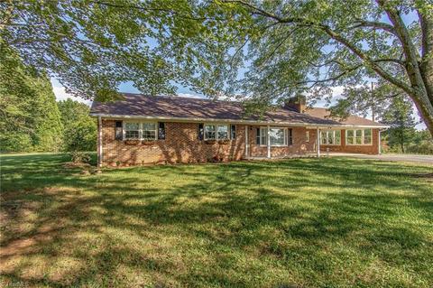 1065 Beth Dr, King, NC 27021 photo 16