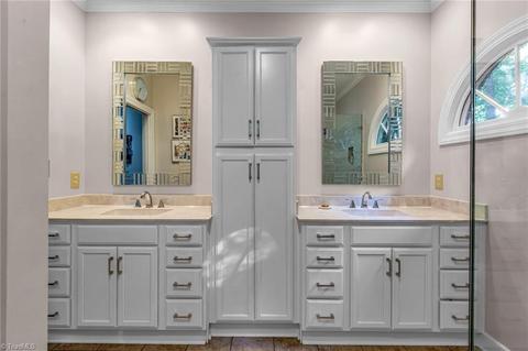1703 Heathgate Pt, High Point, NC 27262 photo 18