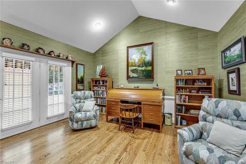 1703 Heathgate Pt, High Point, NC 27262 photo 12
