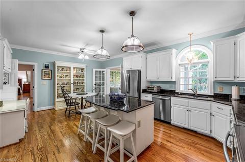 1703 Heathgate Pt, High Point, NC 27262 photo 10
