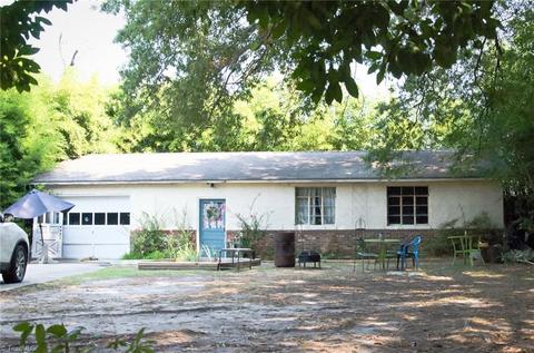 9 Maple Ave, Thomasville, NC 27360 photo 4