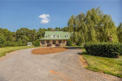 167 Byway Ln, Olin, NC 28660 photo 2