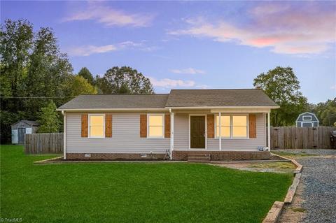 4243 Meadowbrook Dr, Trinity, NC 27370 photo 1