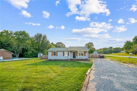 4243 Meadowbrook Dr, Trinity, NC 27370 photo 4