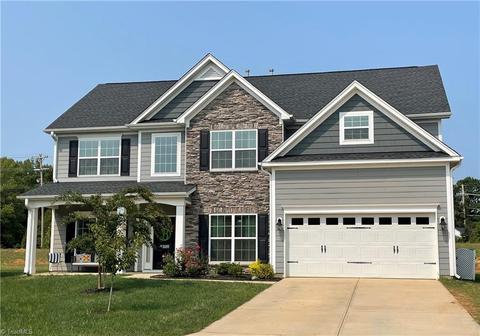 3609 Copper Ct, High Point, NC 27265 photo 1