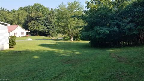 418 Harmon Dr, Eden, NC 27288 photo 11