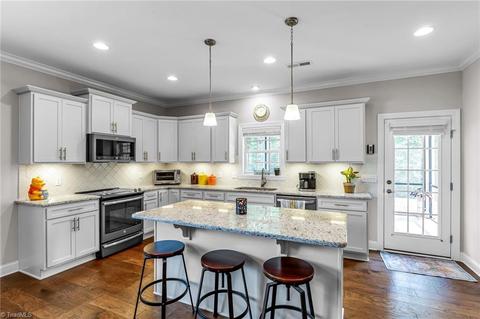 2818 Fallin Ct, High Point, NC 27262 photo 12