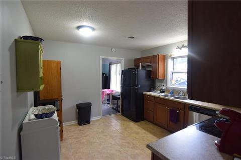 115 Cascade Ct, King, NC 27021 photo 3